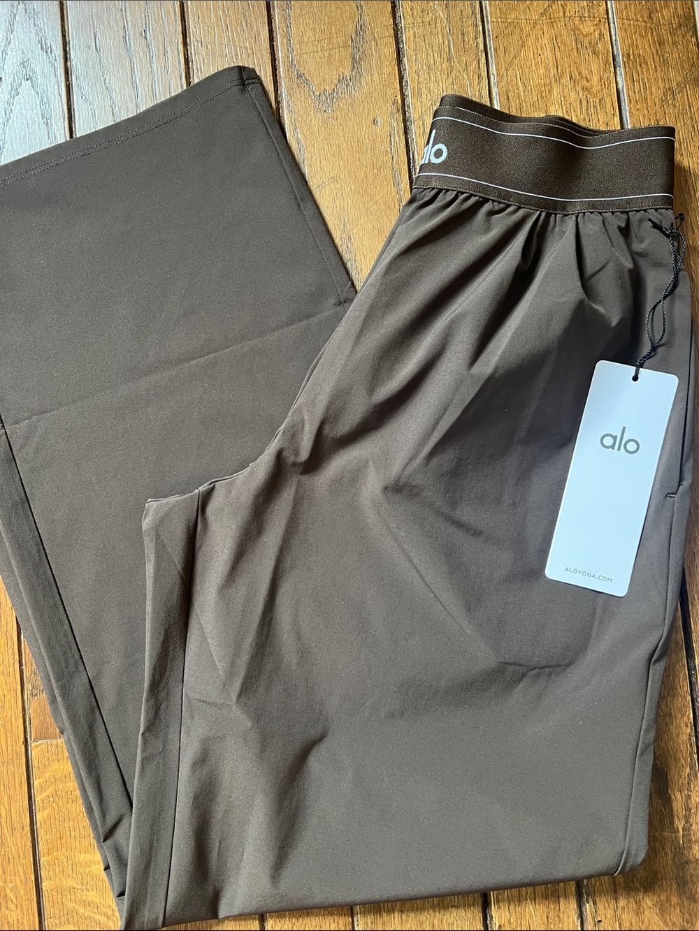 Alo Yoga Espresso Brown Suit Up Trouser Size Small NWT - Picture 6 of 6